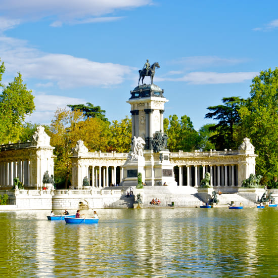 El parque del Retiro en Madrid por la mañana